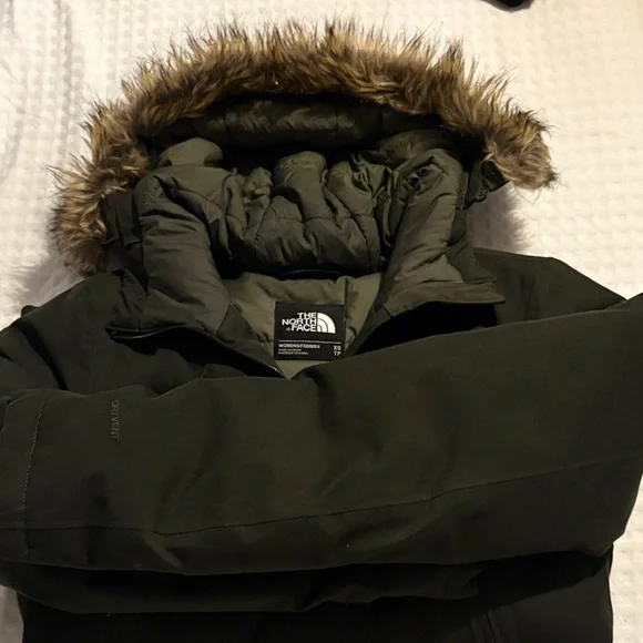 The North Face Women's Olive Ski Jacket with Faux Fur Hood - Picture 3 of 4